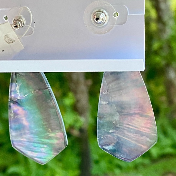 Kendra Scott Adolin Black Mother of Pearl Earrings - Picture 7 of 16